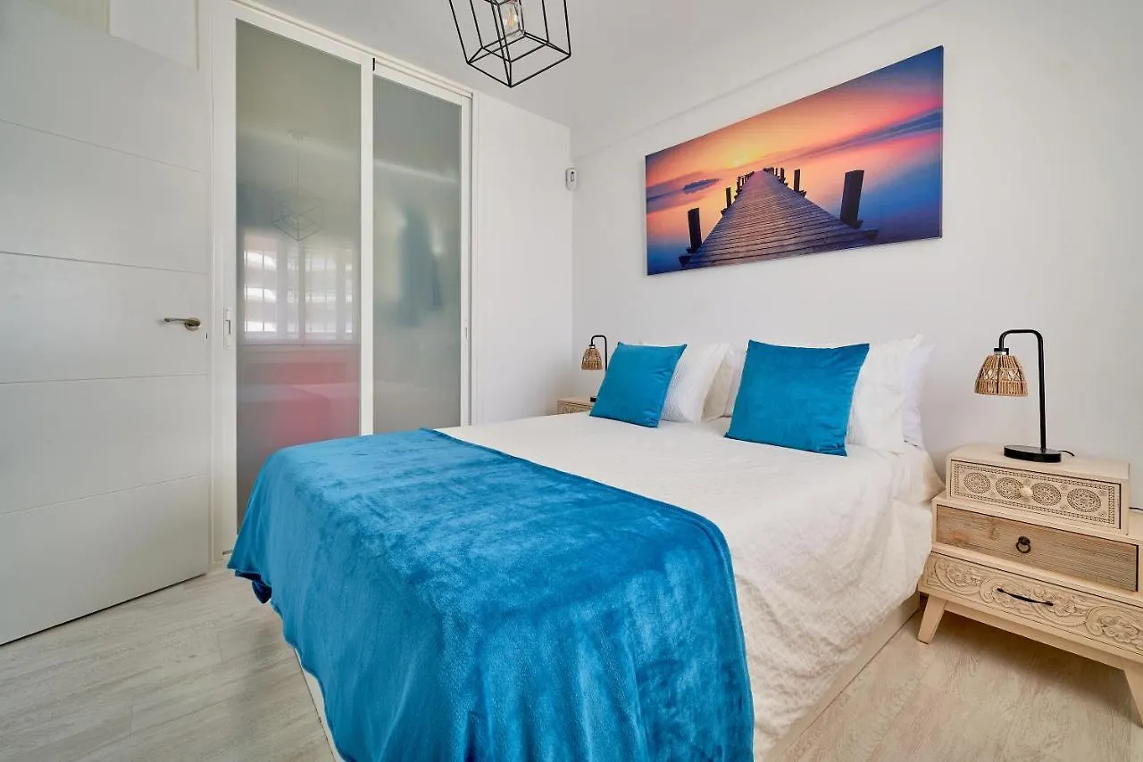 Luxy Beach Apartment Τορρεμολίνος 0*,  Ισπανία