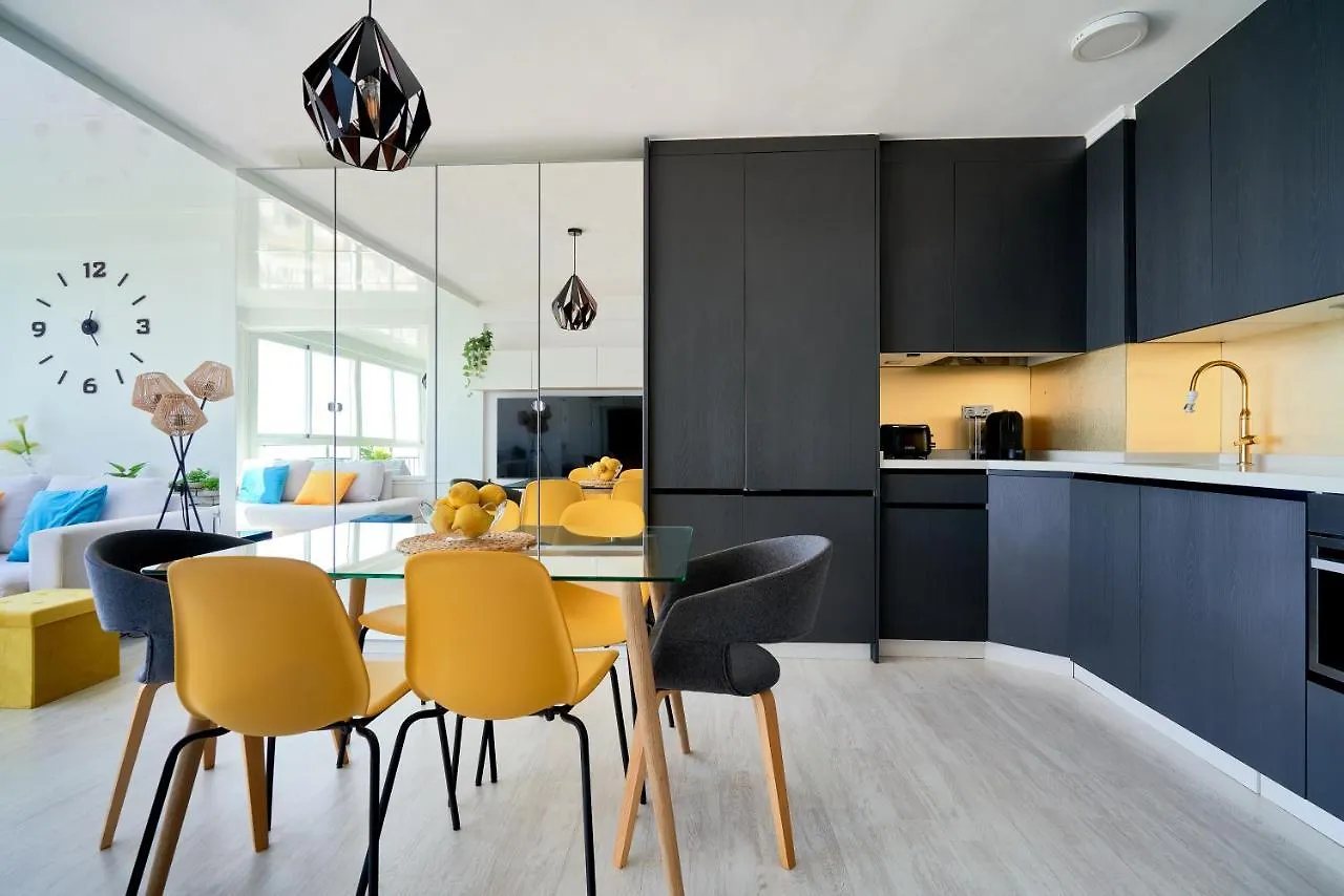 Luxy Beach Apartment Τορρεμολίνος 0*,