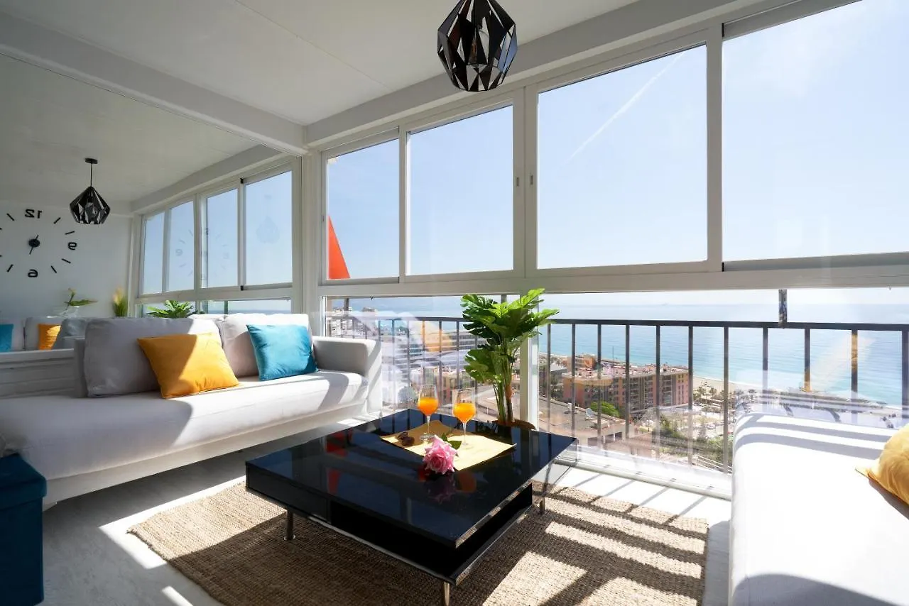 Luxy Beach Apartment Τορρεμολίνος 0*,